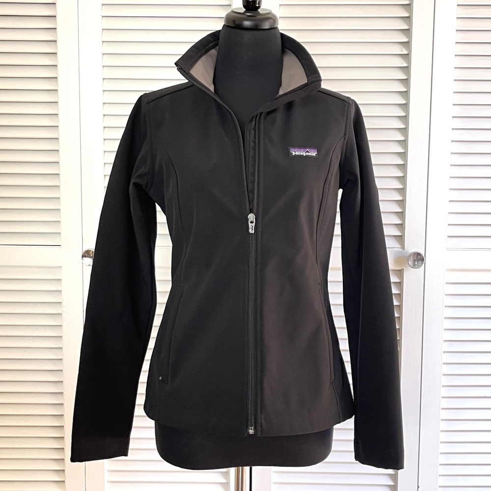 Patagonia Women's Black Softshell Jacket - image 1